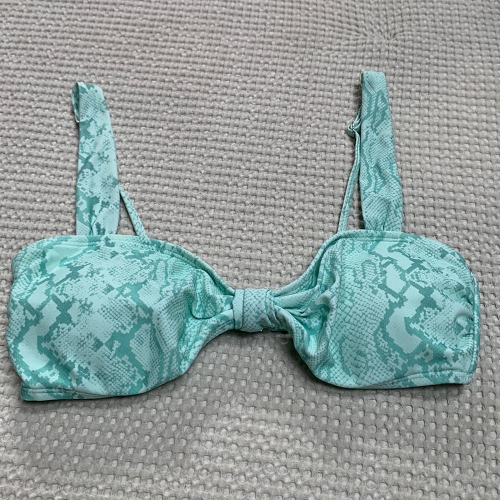 Women’s mint green bandeau bikini top